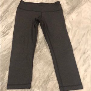 Lululemon Cropped Black Striped pant sz.4